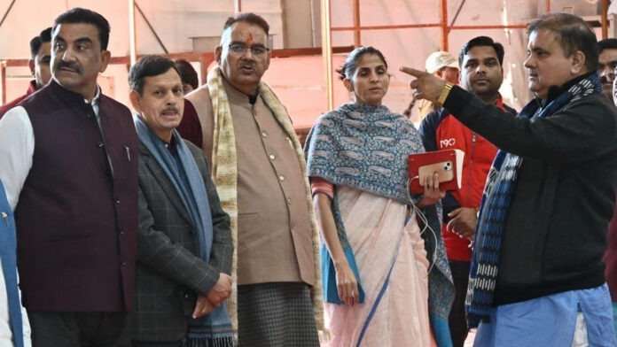 भाजपा प्रदेश अध्यक्ष ने पीएम मोदी के आगमन को लेकर इन्वेस्टर समिट स्थल का जायजा लिया भाजपा प्रदेश अध्यक्ष ने पीएम मोदी के आगमन को लेकर इन्वेस्टर समिट स्थल का जायजा लिया