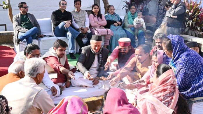 राज्य के प्रथम सीएम स्वर्गीय स्वामी को दी गई श्रद्धांजलि राज्य के प्रथम सीएम स्वर्गीय स्वामी को दी गई श्रद्धांजलि