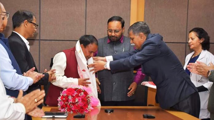 स्वास्थ्य मंत्री डॉ. रावत ने किया गुवाहाटी मेडिकल कॉलेज का भ्रमण स्वास्थ्य मंत्री डॉ. रावत ने किया गुवाहाटी मेडिकल कॉलेज का भ्रमण