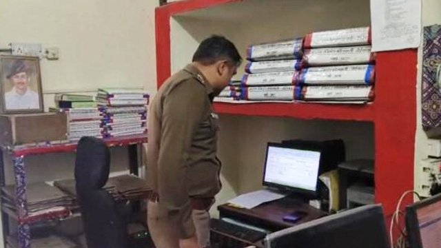 पुलिस कप्तान ने किया कोतवाली डोईवाला का आकस्मिक निरीक्षण पुलिस कप्तान ने किया कोतवाली डोईवाला का आकस्मिक निरीक्षण