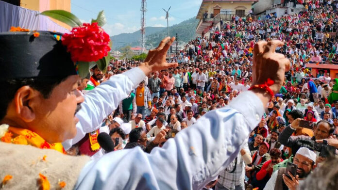 भीड़ जुटाने में भाजपा तंत्र पर भारी पड़े गोदियाल भीड़ जुटाने में भाजपा तंत्र पर भारी पड़े गोदियाल