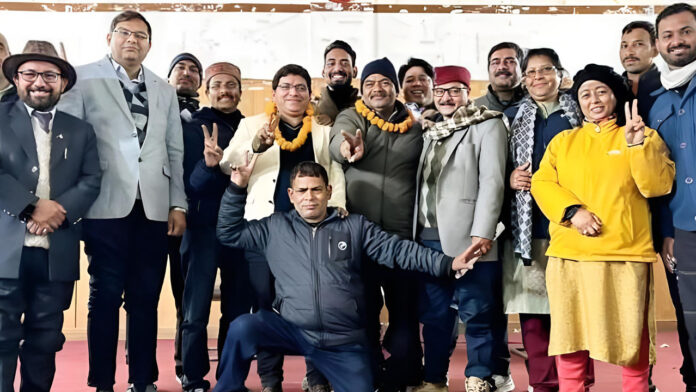 उत्तरांचल प्रेस क्लब चुनाव में भूपेंद्र कंडारी अध्यक्ष व सुरेंद्र डसीला महामंत्री चुने गए उत्तरांचल प्रेस क्लब चुनाव में भूपेंद्र कंडारी अध्यक्ष व सुरेंद्र डसीला महामंत्री चुने गए