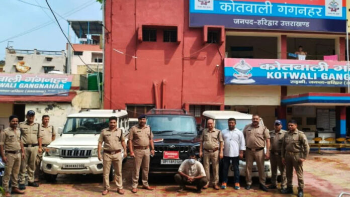 जेल से छूटने के बाद हिस्ट्रीशीटर फरार, भाई हिरासत में