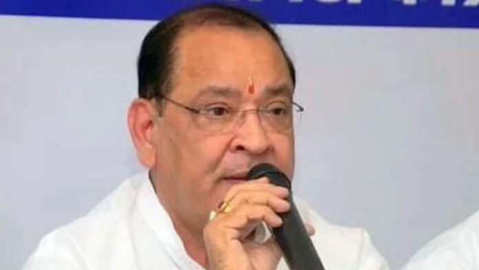 नियमों को ताक पर रखकर किया जा रहा है हेली सेवा का संचालन : आर्य नियमों को ताक पर रखकर किया जा रहा है हेली सेवा का संचालन : आर्य