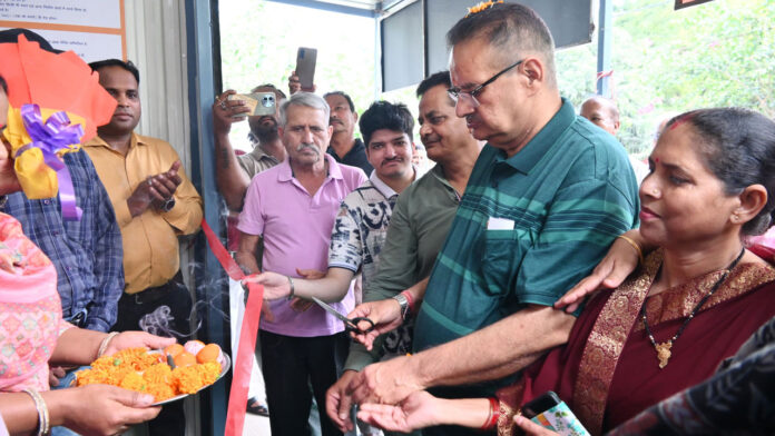 श्रमिक सुविधा केन्द्र में श्रमिकों को मिलेगी कई प्रकार की सुविधाऐं : गणेश जोशी श्रमिक सुविधा केन्द्र में श्रमिकों को मिलेगी कई प्रकार की सुविधाऐं : गणेश जोशी