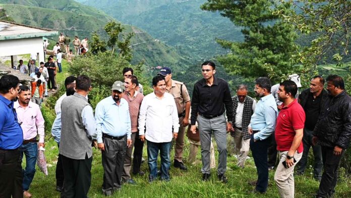 चकराता में बुनियादी सुविधाओं को जल्द दुरूस्त किया जाएगा : डीएम