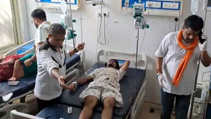 मनसा देवी मंदिर मार्ग पर भगदड़, आठ लोगों की मौत, 30 घायल मनसा देवी मंदिर मार्ग पर भगदड़, आठ लोगों की मौत, 30 घायल