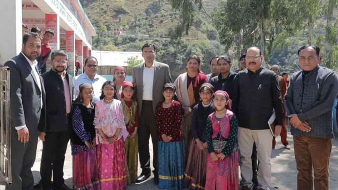 “प्रोजेक्ट उत्कर्ष” से आधुनिक बन रहे हैं जिले के सरकारी स्कूल “प्रोजेक्ट उत्कर्ष” से आधुनिक बन रहे हैं जिले के सरकारी स्कूल