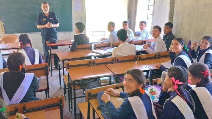 नई शिक्षा नीति 2020 के माध्यम से समाज का डी-स्कूलिंग नई शिक्षा नीति 2020 के माध्यम से समाज का डी-स्कूलिंग