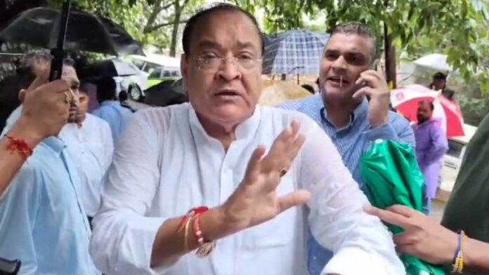 नैनीताल जिला पंचायत अध्यक्ष चुनाव को लेकर हुआ बवाल