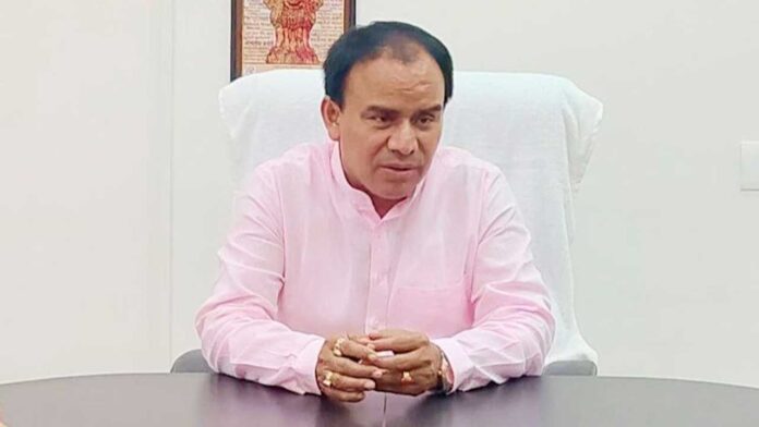 चतुर्थ श्रेणी कार्मिकों के 2364 पदों पर शीघ्र भर्ती की जायेगी : डॉ. धन सिंह