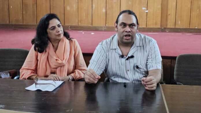 20 सितंबर से शुरू होगा ‘द साइलेंट बिस्ट्रो’ रेस्टोरेंट, सुनने में अक्षम बच्चों को मिलेगा रोज़गार 20 सितंबर से शुरू होगा ‘द साइलेंट बिस्ट्रो’ रेस्टोरेंट, सुनने में अक्षम बच्चों को मिलेगा रोज़गार