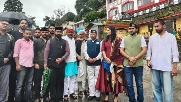 यूकेडी ने किया शहीदों को नमन यूकेडी ने किया शहीदों को नमन