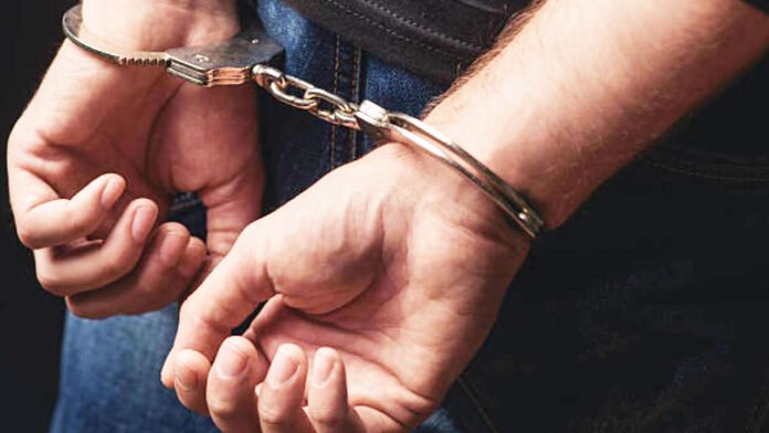 कुख्यात प्रवीण वाल्मीकि गैंग से ताल्लूख रखने के आरोप में दो पुलिसकर्मी गिरफ्तार