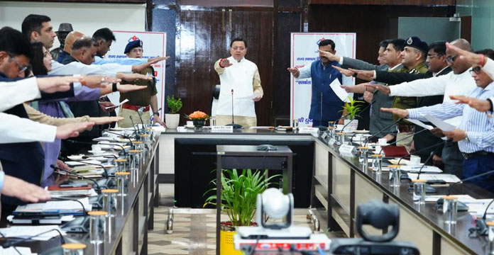 सीएम धामी ने किया ‘सतर्कता-हमारी साझा जिम्मेदारी’ कार्यक्रम का शुभारम्भ