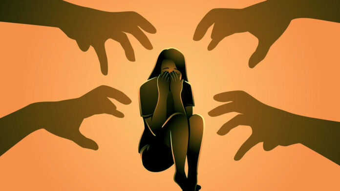 नाबालिग छात्रा से गैंगरेप कर बनाया वीडियो नाबालिग छात्रा से गैंगरेप कर बनाया वीडियो