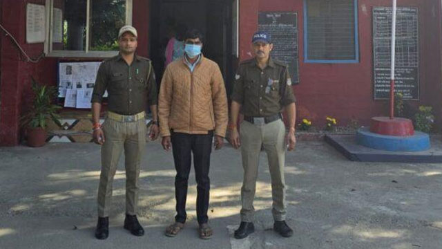 नाबालिग से दुष्कर्म का आरोपी गिरफ्तार नाबालिग से दुष्कर्म का आरोपी गिरफ्तार