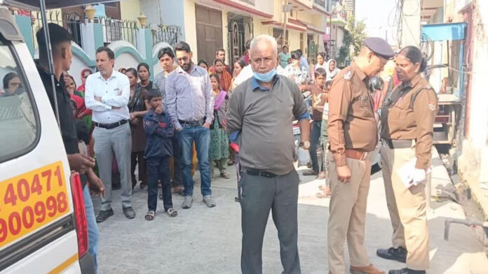 पत्नी को मौत के घाट उतारने के बाद पति फरार, तलाश में जुटी पुलिस पत्नी को मौत के घाट उतारने के बाद पति फरार, तलाश में जुटी पुलिस