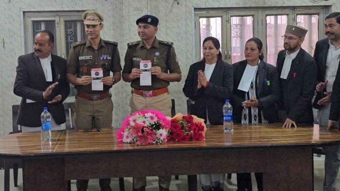 बार एसोसिएशन ने वकीलों को दिए नए स्टिकर्स