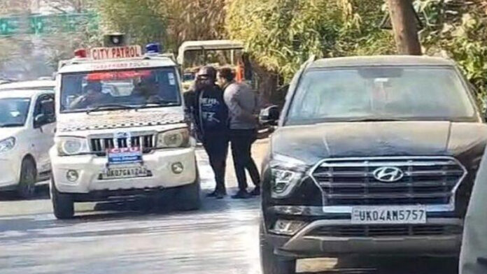 संदिग्ध परिस्थितियों में मिला बैंकेट हॉल स्वामी का शव