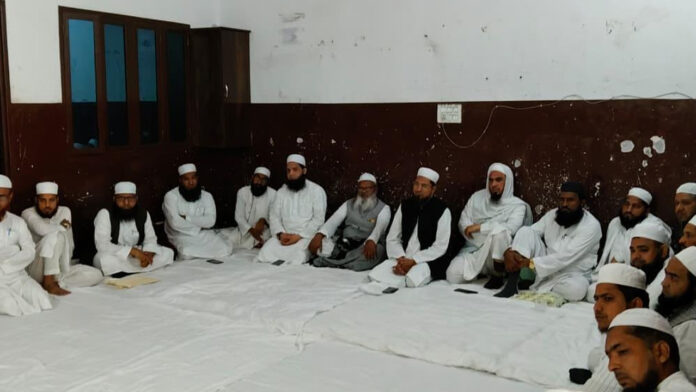 धार्मिक शिक्षा देने वाले मदरसों को अनिवार्य संबद्धता से मुक्त रखने की मांग धार्मिक शिक्षा देने वाले मदरसों को अनिवार्य संबद्धता से मुक्त रखने की मांग