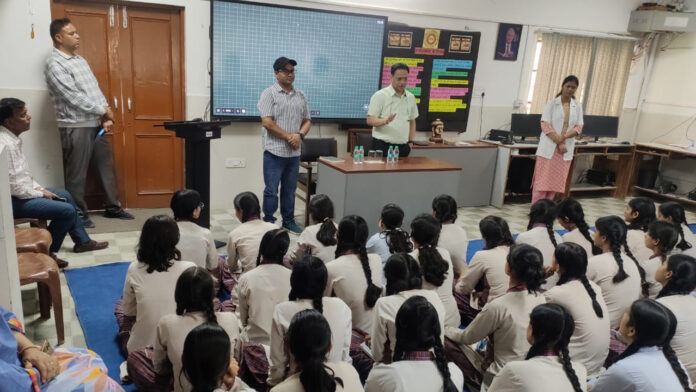 सर्विकल कैंसर टीकाकरण हेतु स्कूलों में चलाया जागरूकता अभियान सर्विकल कैंसर टीकाकरण हेतु स्कूलों में चलाया जागरूकता अभियान