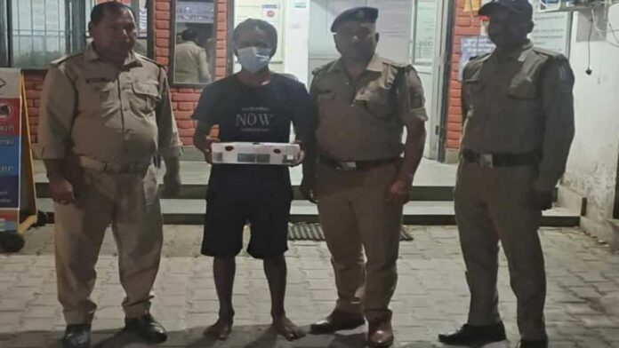बिहार में लूट और हत्या मामले में फरार अपराधी को पुलिस ने दबोचा