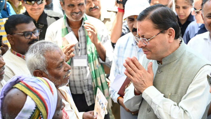 सीएम धामी ने किया चारधाम यात्रा ट्रांजिट कैंप का औचक निरीक्षण