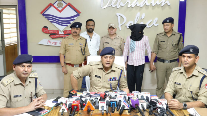 अपने भाई की सुपारी देकर हत्या कराने का आरोपी गिरफ्तार अपने भाई की सुपारी देकर हत्या कराने का आरोपी गिरफ्तार