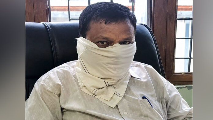 उरेडा का परियोजना अधिकारी रिश्वत लेते रंगे हाथ गिरफ्तार