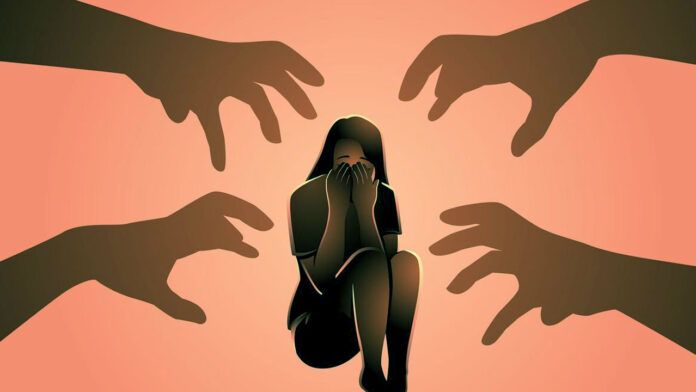 हैवानियत की हदें पारः 13 साल की मासूम के साथ सामूहिक दुष्कर्म हैवानियत की हदें पारः 13 साल की मासूम के साथ सामूहिक दुष्कर्म