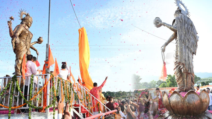 मुख्यमंत्री धामी ने किया माँ यमुना की प्रतिमा का अनावरण और हरिघाट का लोकार्पण